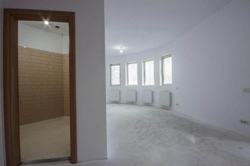 Spațiu comercial, de 857 mp, în Eminescu
