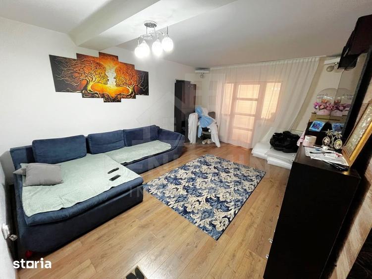 Casă cu 6 camere cu Teren 467 Mp în Cârcea