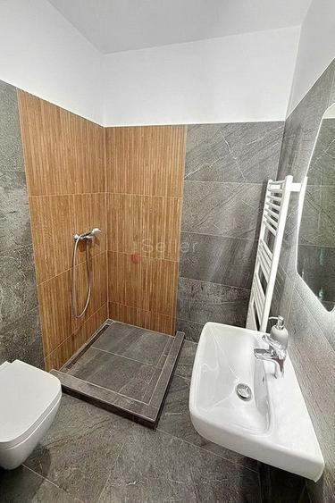 Apartament cu 3 camere decomandat, mobilat în Tractorul