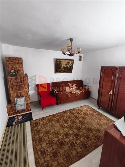 Casă individuală cu 6 camere cu Teren 1717 Mp în Lunca Frumoasă