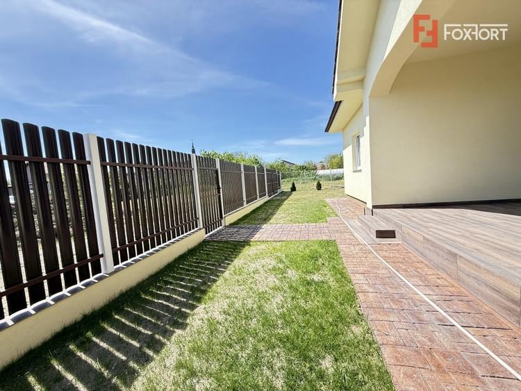 Duplex cu 3 camere cu Canalizare în Beregsău Mare