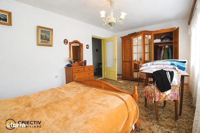 Casă cu 4 camere cu Teren 2674 Mp în Poiana Teiului