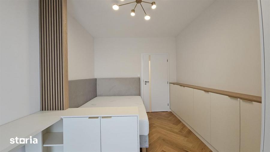 Apartament cu 3 camere semidecomandat, mobilat în Plopilor