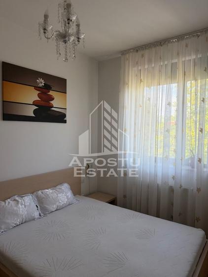 Apartament cu 3 camere decomandat în Dumbrăvița