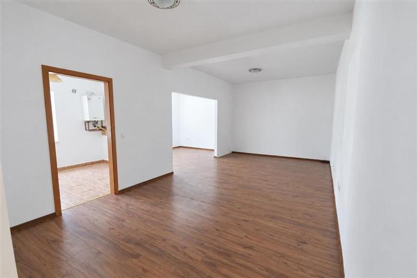 Apartament cu 2 camere decomandat în Avantgarden