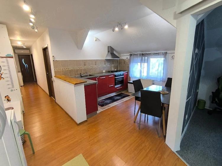 Apartament cu 3 camere decomandat în Aradului