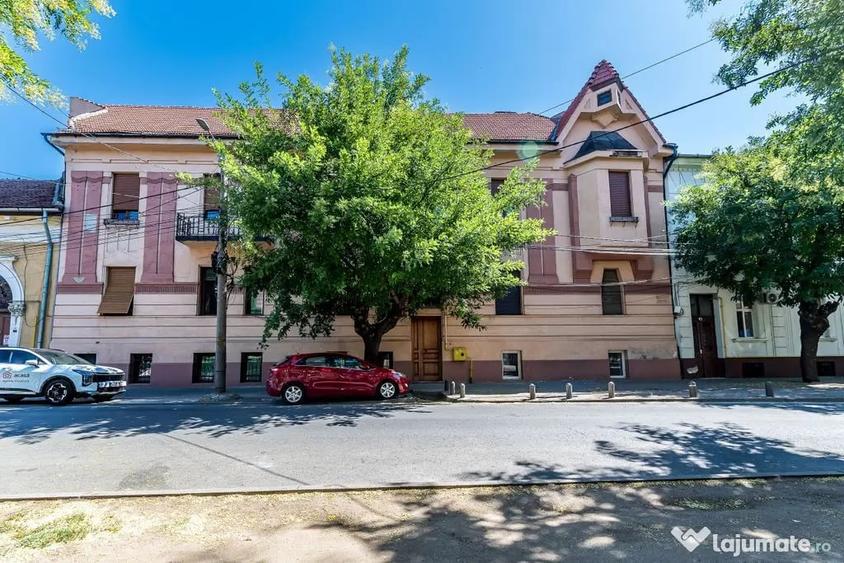 Apartament cu 4 camere si terasa si curte proprie, langa ... - 1