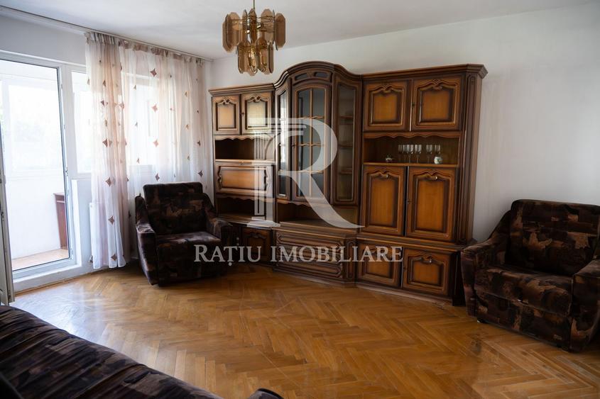 Apartament cu 3 camere decomandat în Rogerius