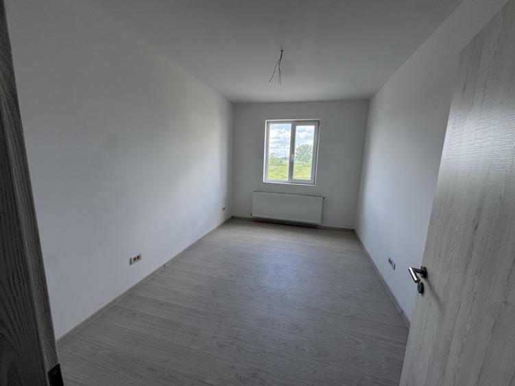 Apartament cu 2 camere decomandat în Giroc