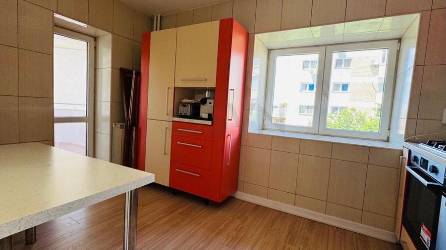 Apartament cu 2 camere decomandat în Calea Călărașilor