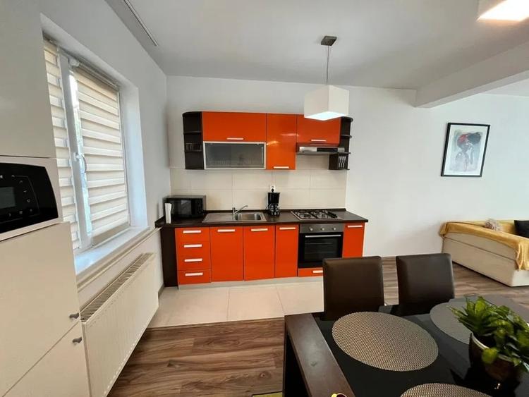 Duplex cu 5 camere cu Canalizare în Iris