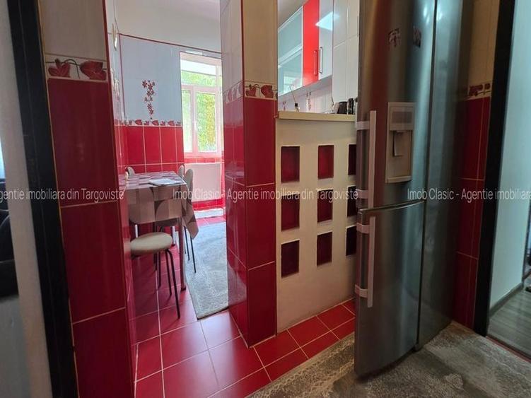 ETAJ 1,Micro  3 Târgoviște,  vânzare apartament 3camere - 9