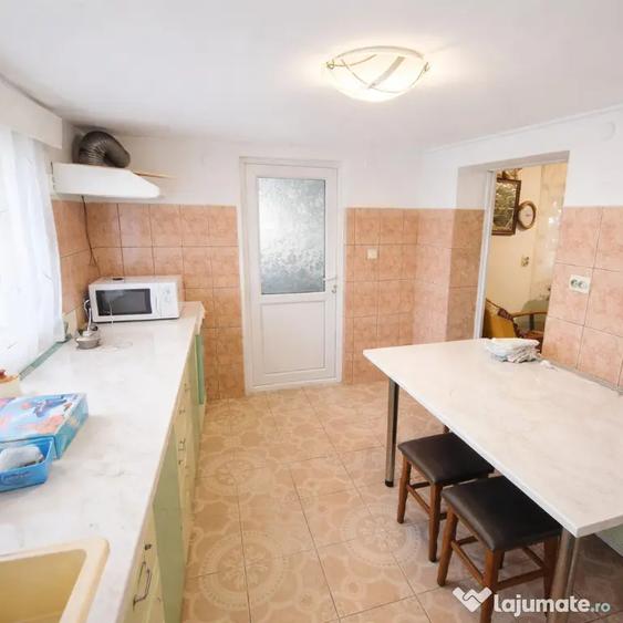 Casă cu 4 camere cu Teren 209 Mp în Central