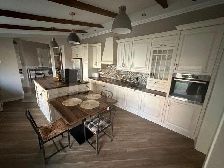 Casă individuală cu 5 camere cu Teren 420 Mp în Brâncoveanu