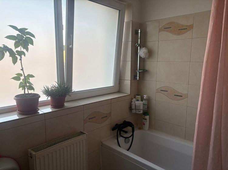 Apartament cu 2 camere de vanzare - 2