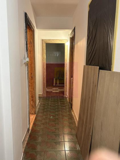 Apartament cu 4 camere semidecomandat în Ferdinand