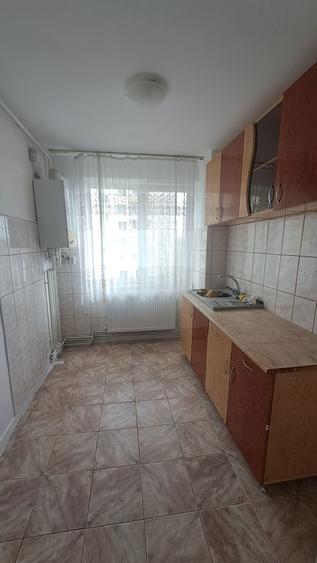 Apartament cu 2 camere semidecomandat în Exterior Vest