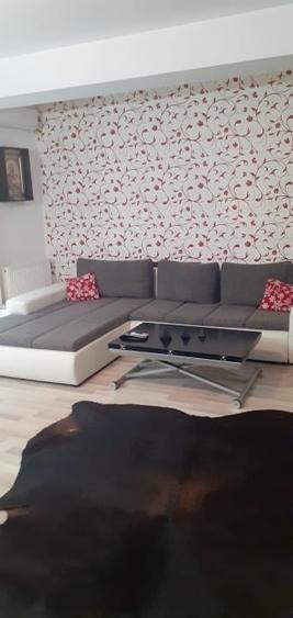 Apartament cu 2 camere decomandat, mobilat în Tomis Plus