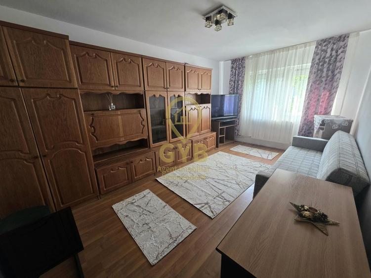 Apartament cu 2 camere decomandat, mobilat în Decebal