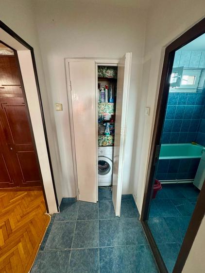 Apartament cu 2 camere semidecomandat în Podu Roș