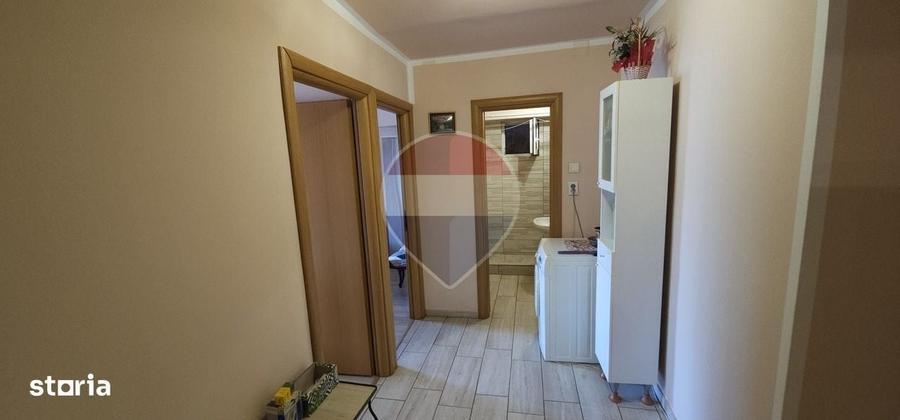 Apartament cu 3 camere decomandat în Doamna Ghica