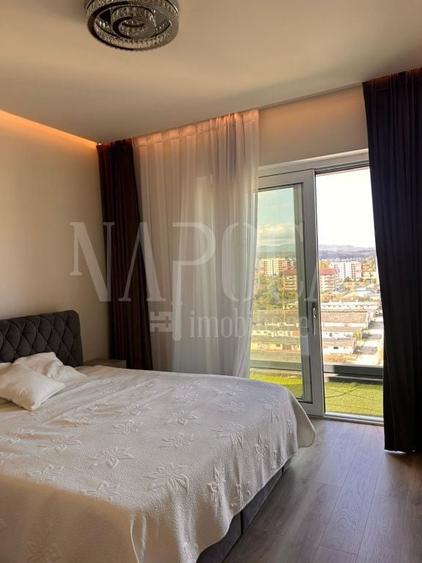 Penthouse cu 5 camere semidecomandat, mobilat în Florești