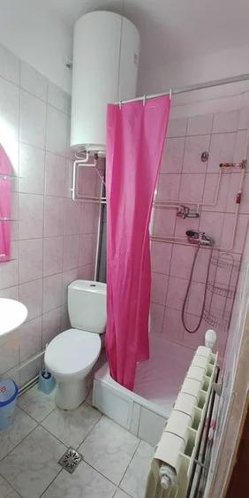 Apartament cu 2 camere decomandat, mobilat în Parcul Carol