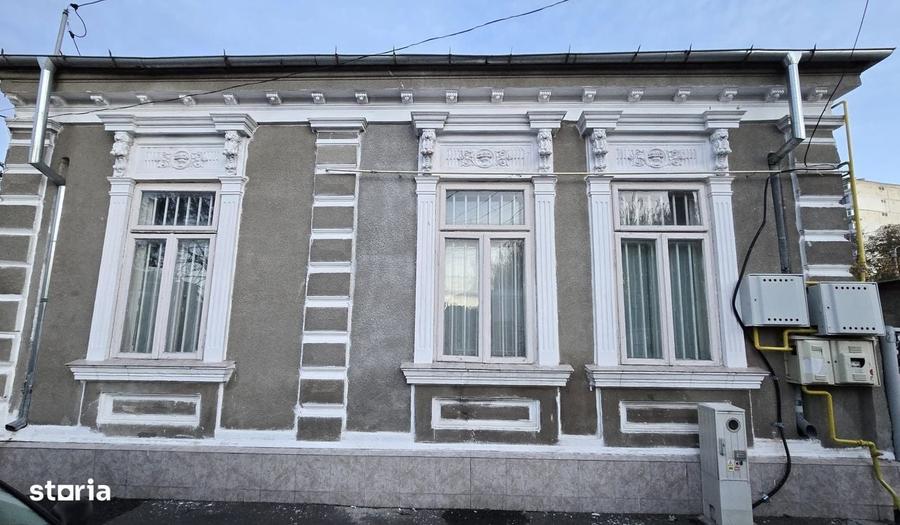 Casă cu 3 camere în Central