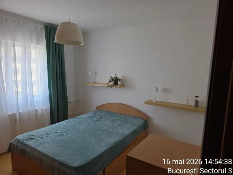 Apartament cu 3 camere decomandat în Vitan