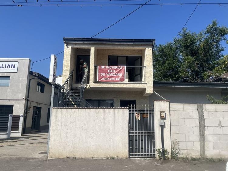 Casă cu 4 camere în Central