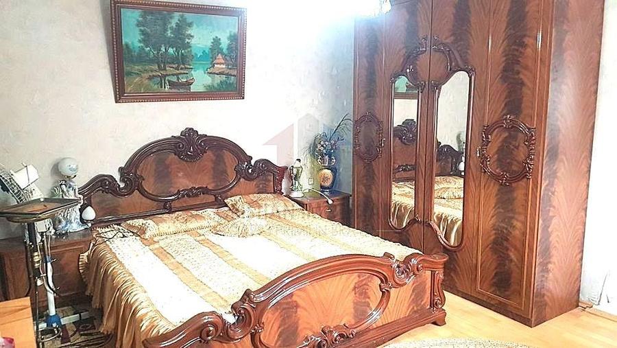 Casă cu 5 camere cu Teren 250 Mp în Chercea