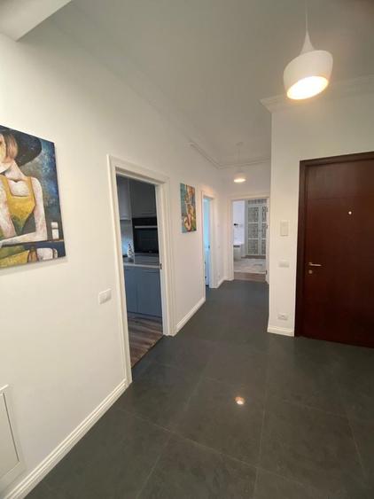 Apartament cu 2 camere decomandat în Ipotești