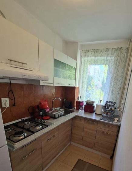 Apartament cu 2 camere decomandat în Ostroveni