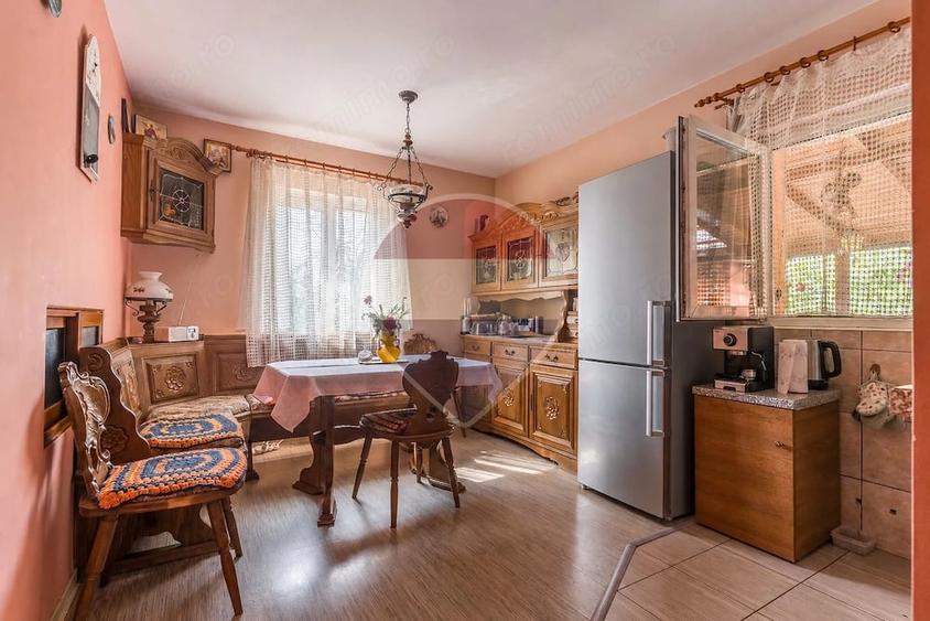 Casă cu 5 camere cu Teren 700 Mp în Filiași
