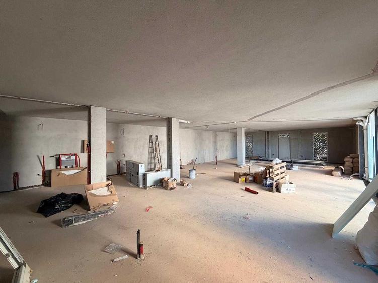Spațiu comercial, de 120 mp, în Sânnicoară