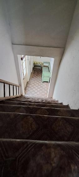 Casă cu 2 camere cu Teren 680 Mp în Războieni-Cetate