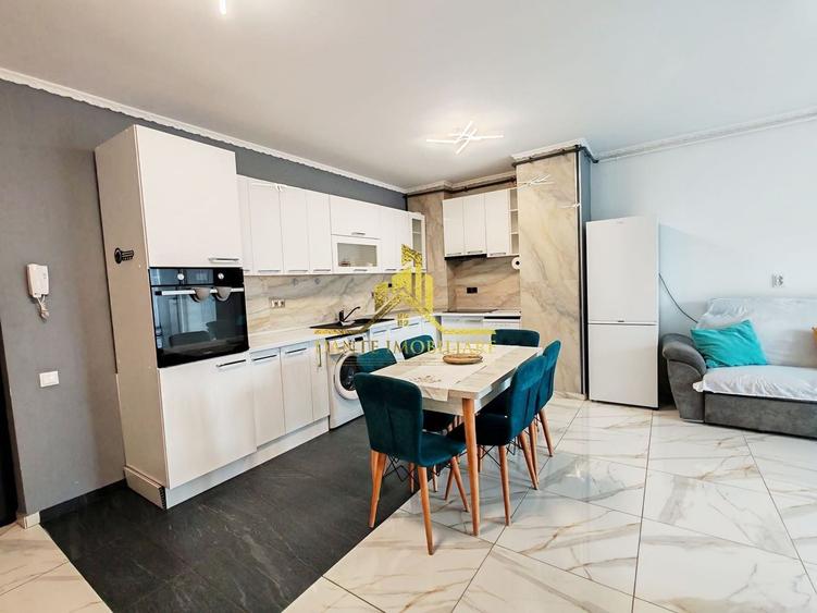 Apartament cu 3 camere semidecomandat, mobilat în Bună Ziua
