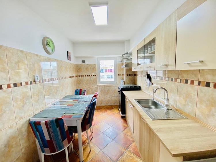Apartament cu 2 camere decomandat, mobilat în Tomis II