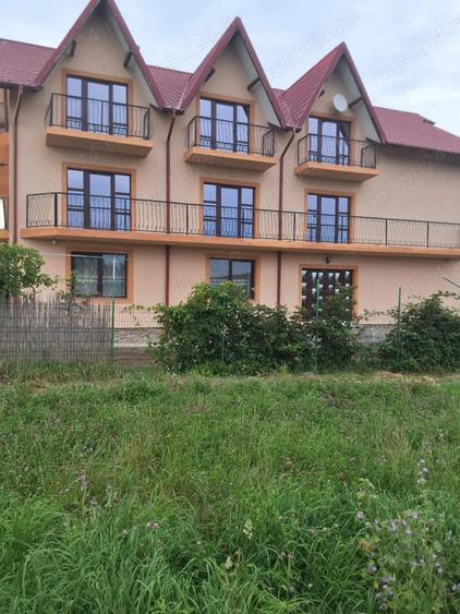 Casă cu Teren 1700 Mp în Mitocu Dragomirnei