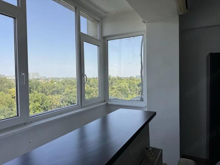 Apartament cu 3 camere decomandat în Colentina