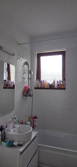 Apartament cu 2 camere decomandat în Primăverii
