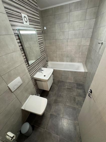 Apartament cu 2 camere semidecomandat, mobilat în Tomis Plus