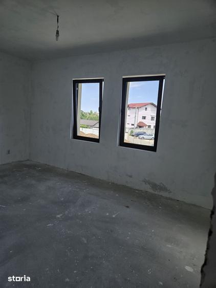 Casă cu 5 camere cu Teren 520 Mp în Dragomirești-Vale