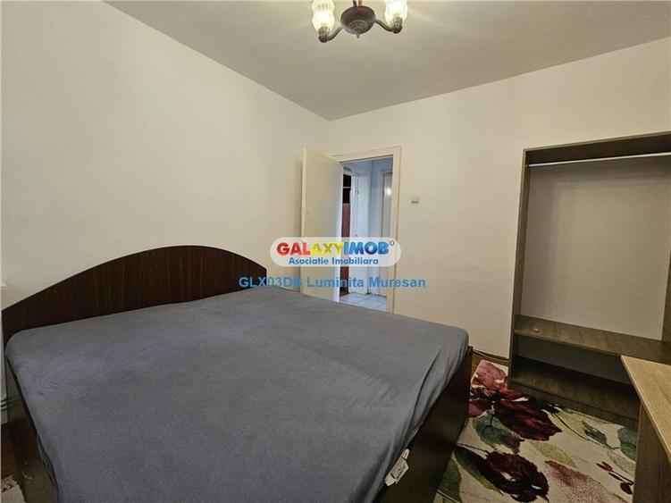Apartament cu 3 camere semidecomandat, mobilat în Micro 9