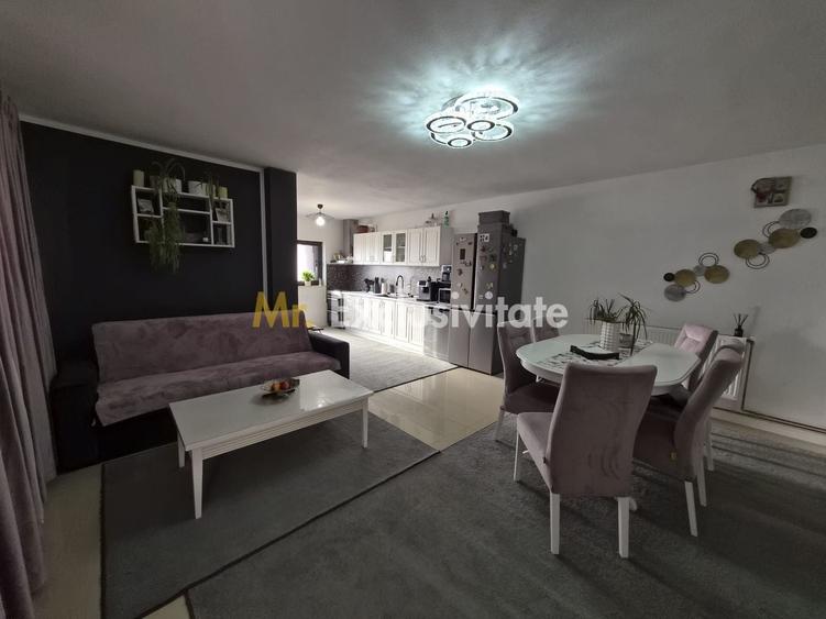 Casă individuală cu 3 camere cu Canalizare în Leordeni
