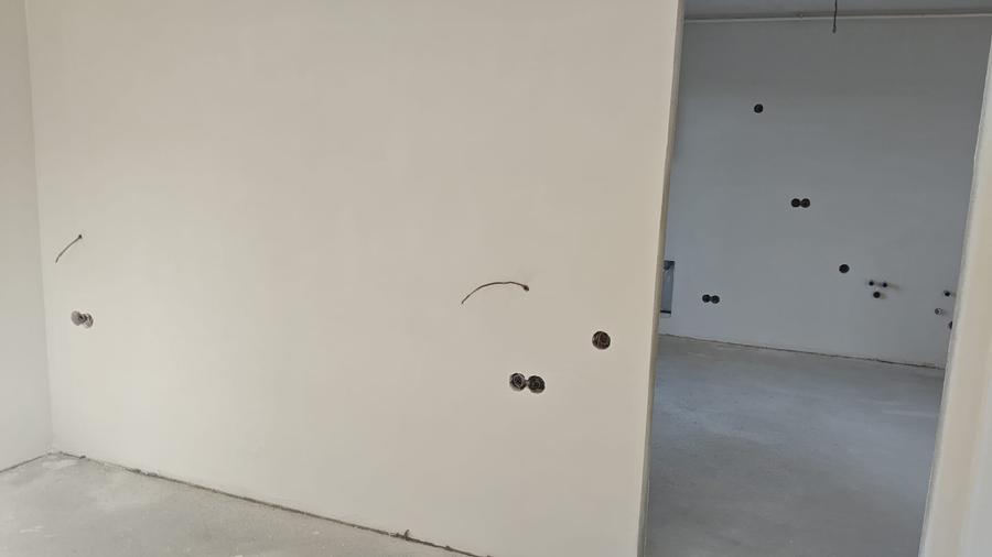 Apartament cu 3 camere semidecomandat în Apahida