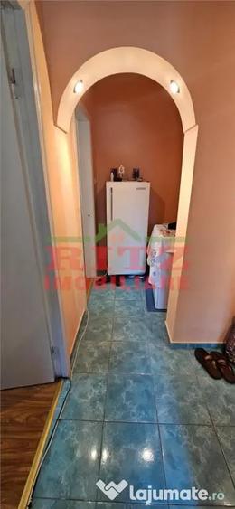 Apartament cu 3 camere nedecomandat în Central
