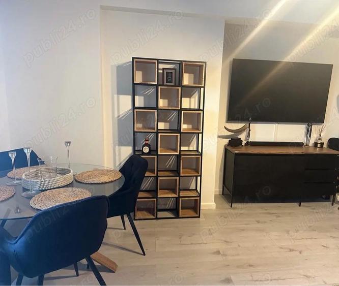 Apartament cu 3 camere decomandat în Apărătorii Patriei