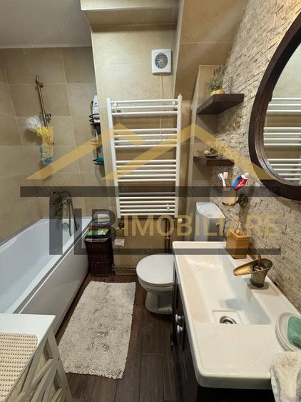 Apartament cu 3 camere semidecomandat în Ultracentral