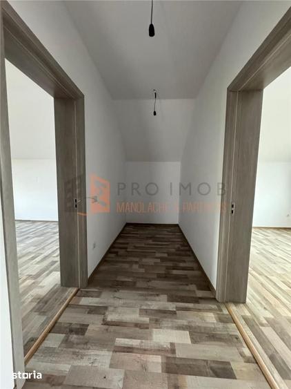 Casă cu 5 camere cu Teren 500 Mp în Stâlpu